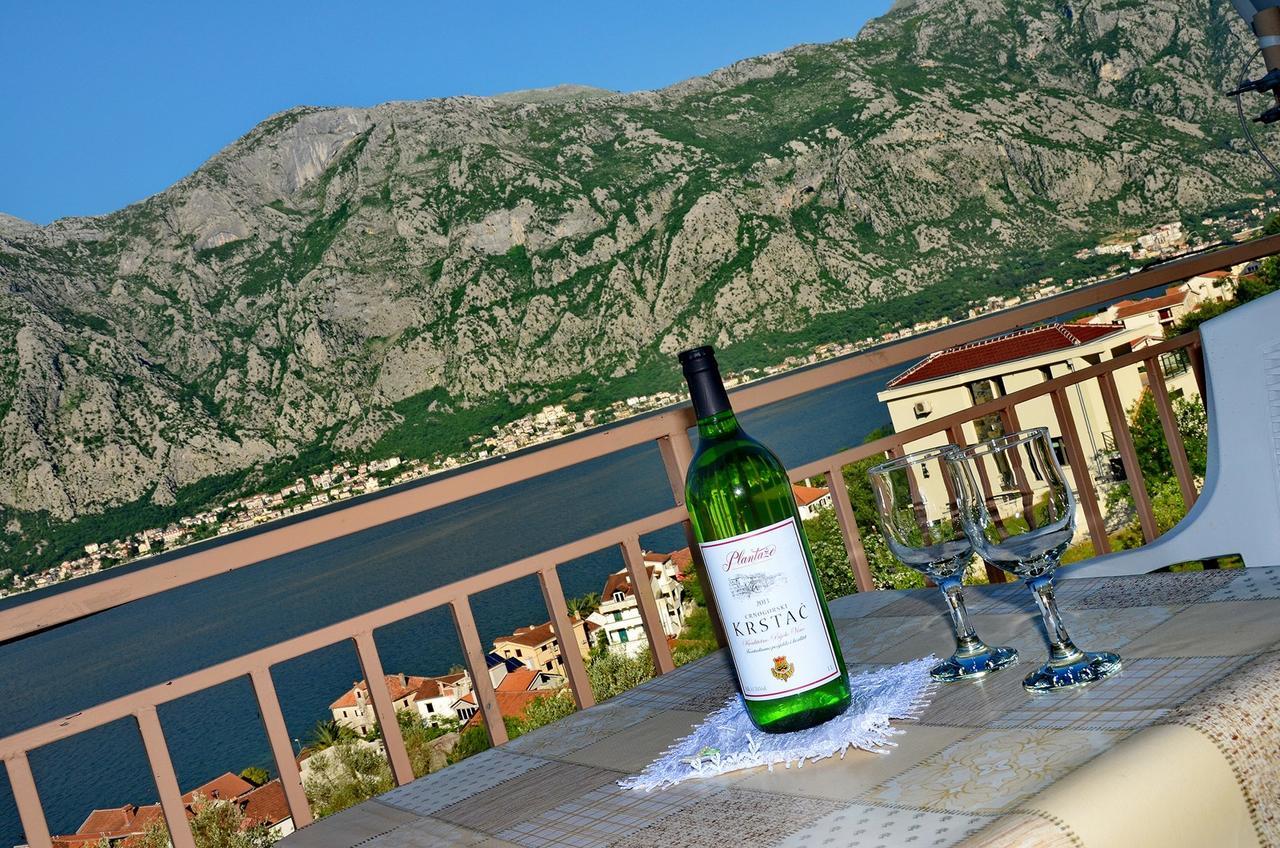 Apartmani Prcanj Kotor Luaran gambar