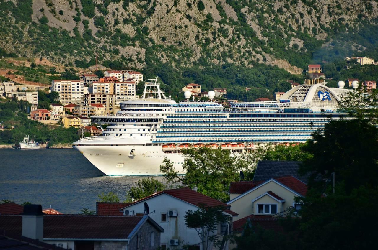 Apartmani Prcanj Kotor Luaran gambar